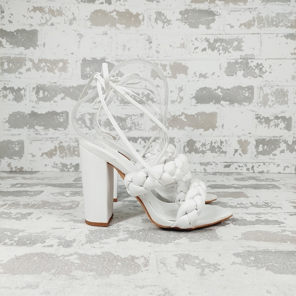 New SCHUTZ Zarda Ankle Tie Sandal In White i484 - Picture 8 of 13